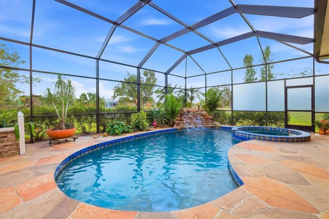 6151 9TH AVENUE CIRCLE NE, Bradenton, FL 34212