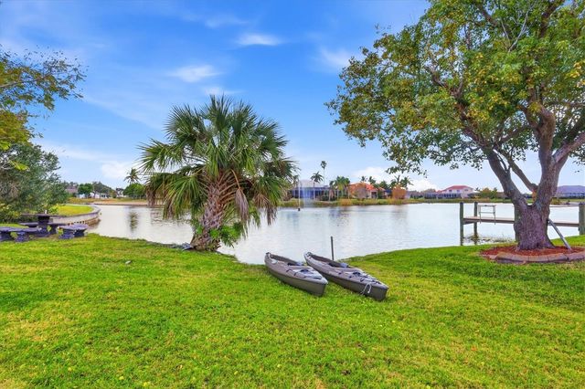 6151 9TH AVENUE CIRCLE NE, Bradenton, FL 34212