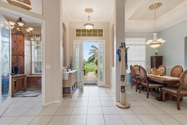 6151 9TH AVENUE CIRCLE NE, Bradenton, FL 34212