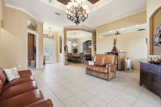 6151 9TH AVENUE CIRCLE NE, Bradenton, FL 34212