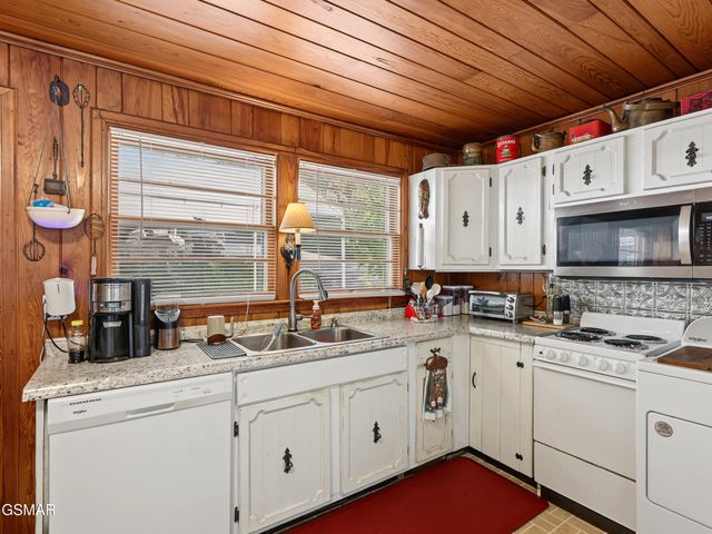 625 Asbury Lane, Gatlinburg, TN 37738