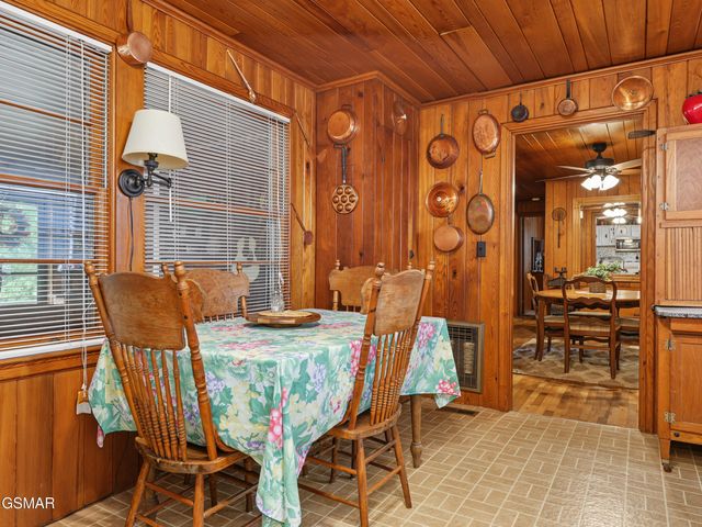 625 Asbury Lane, Gatlinburg, TN 37738