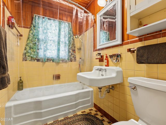 625 Asbury Lane, Gatlinburg, TN 37738