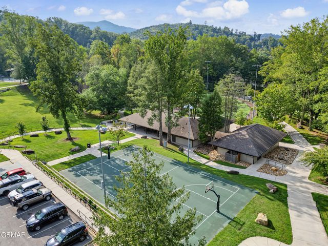 625 Asbury Lane, Gatlinburg, TN 37738