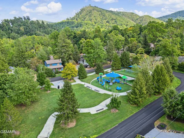 625 Asbury Lane, Gatlinburg, TN 37738