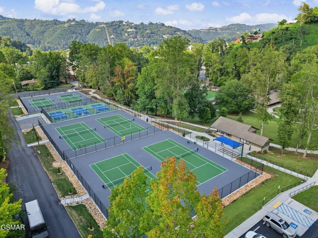625 Asbury Lane, Gatlinburg, TN 37738