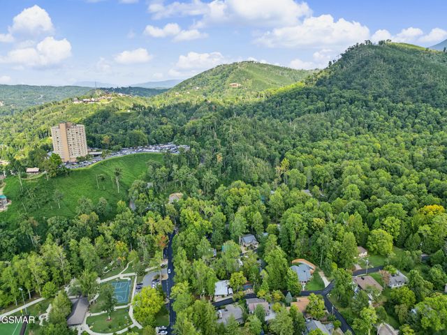 625 Asbury Lane, Gatlinburg, TN 37738