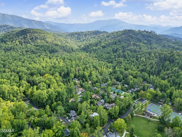 625 Asbury Lane, Gatlinburg, TN 37738