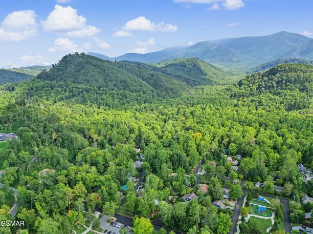 625 Asbury Lane, Gatlinburg, TN 37738