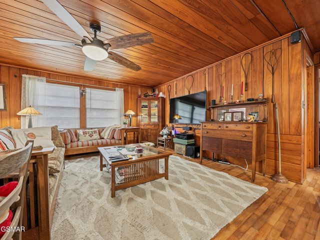 625 Asbury Lane, Gatlinburg, TN 37738