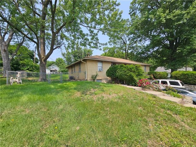 524 E Walnut Street, Independence, MO 64050