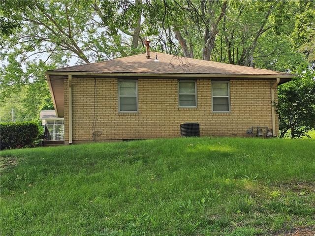 524 E Walnut Street, Independence, MO 64050