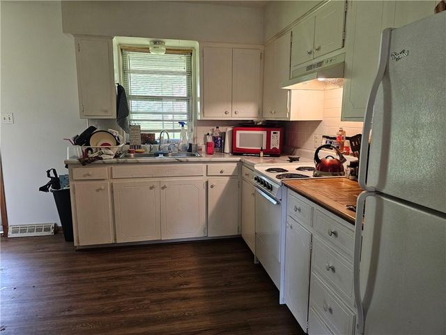 524 E Walnut Street, Independence, MO 64050