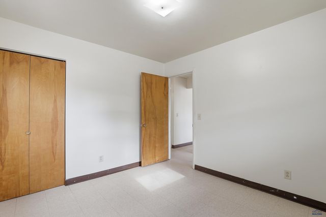 520 E TALLENT, Rapid City, SD 57701