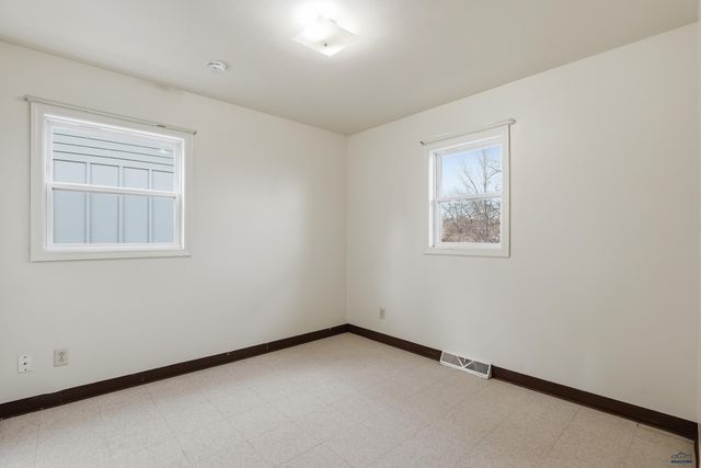 520 E TALLENT, Rapid City, SD 57701