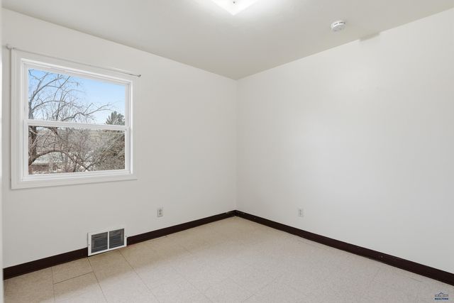 520 E TALLENT, Rapid City, SD 57701