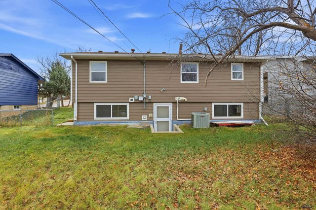 520 E TALLENT, Rapid City, SD 57701