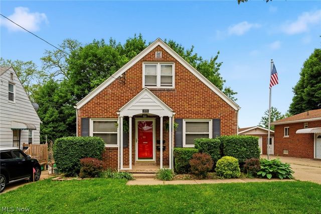 272 Schrop Avenue, Akron, OH 44312