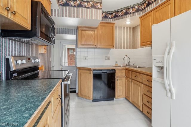 272 Schrop Avenue, Akron, OH 44312