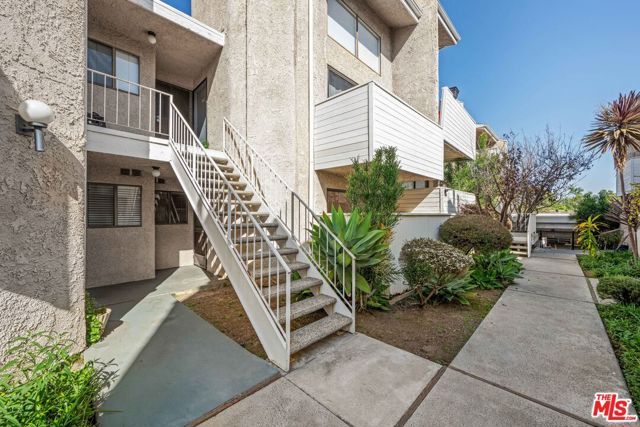 10521 National Boulevard 106, Los Angeles, CA 90034