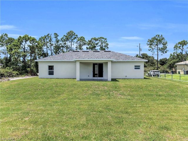 1502 Richmond AVE N, Lehigh Acres, FL 33972