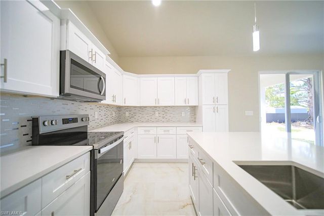 1502 Richmond AVE N, Lehigh Acres, FL 33972