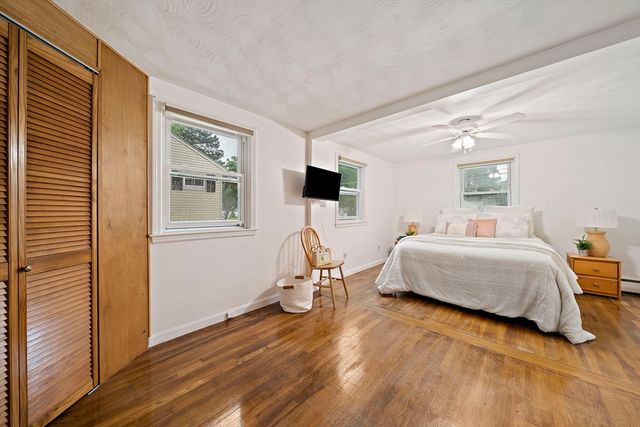 38 Roseen Rd, Holbrook, MA 02343