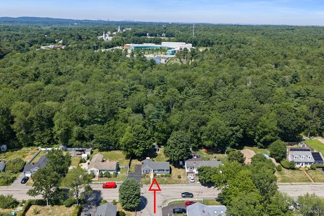 38 Roseen Rd, Holbrook, MA 02343