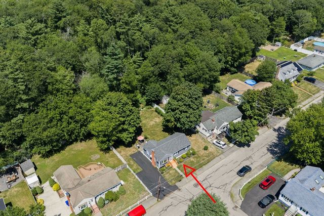 38 Roseen Rd, Holbrook, MA 02343