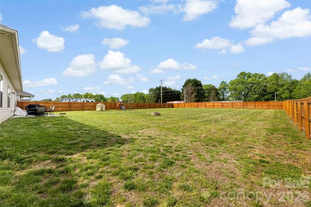 217 Mountain Island Drive, Statesville, NC 28677
