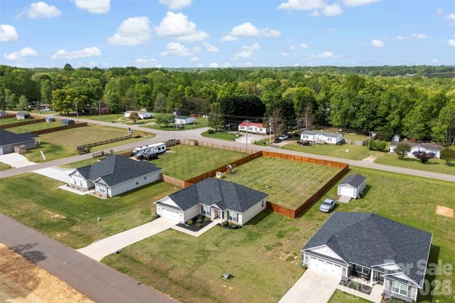 217 Mountain Island Drive, Statesville, NC 28677