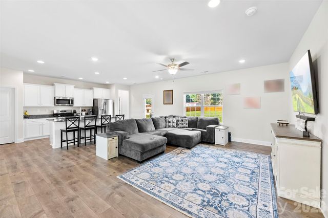 217 Mountain Island Drive, Statesville, NC 28677
