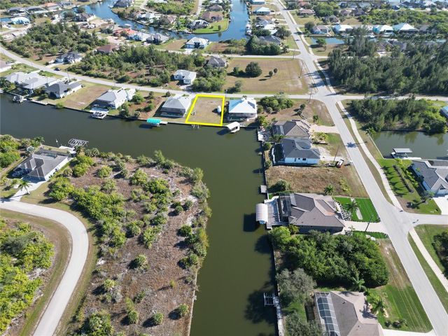 8050 ARLEWOOD CIRCLE, Port Charlotte, FL 33981