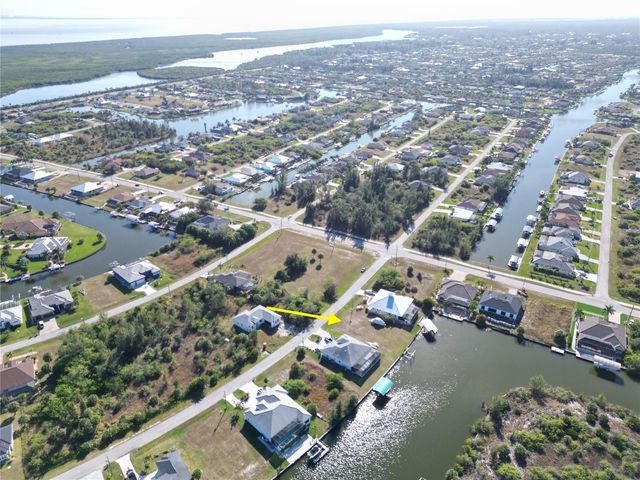8050 ARLEWOOD CIRCLE, Port Charlotte, FL 33981