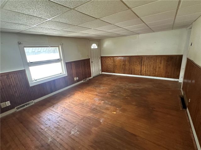 204-206 Cleveland Street, Elco, PA 15477