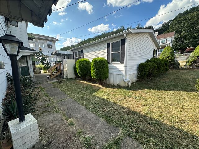 204-206 Cleveland Street, Elco, PA 15477