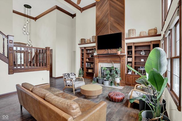 136 W Chalet Drive, Mooresville, IN 46158