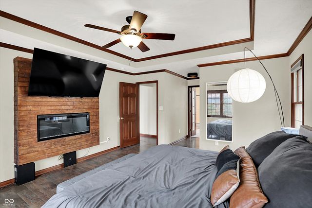 136 W Chalet Drive, Mooresville, IN 46158