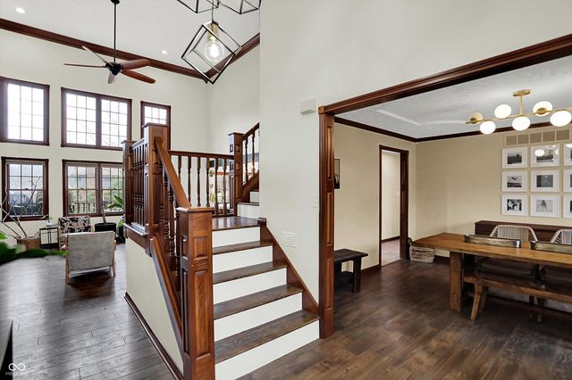 136 W Chalet Drive, Mooresville, IN 46158