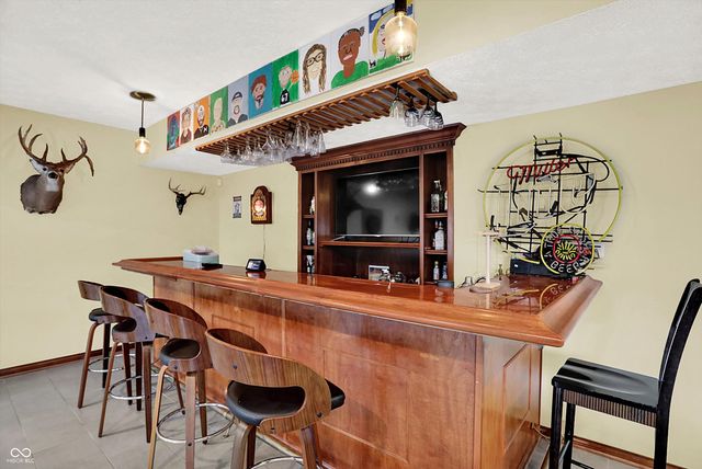 136 W Chalet Drive, Mooresville, IN 46158