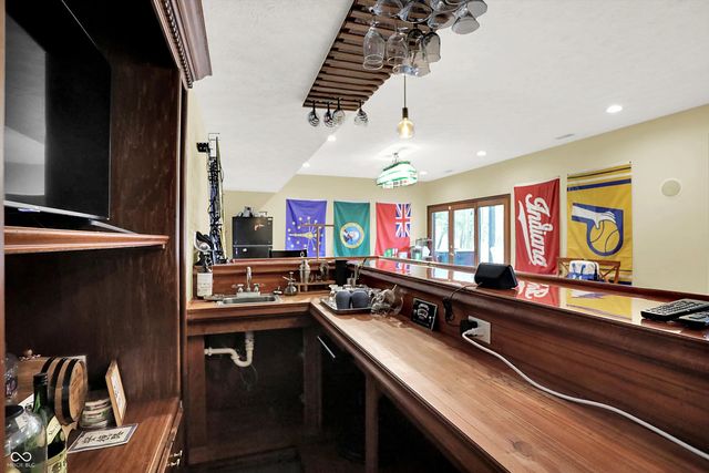 136 W Chalet Drive, Mooresville, IN 46158