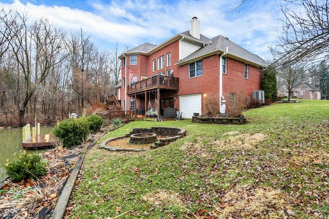 136 W Chalet Drive, Mooresville, IN 46158