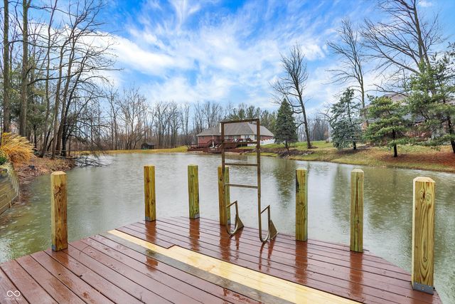 136 W Chalet Drive, Mooresville, IN 46158