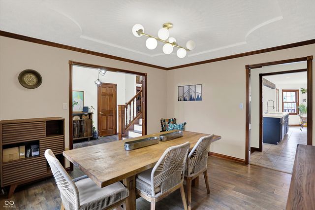 136 W Chalet Drive, Mooresville, IN 46158