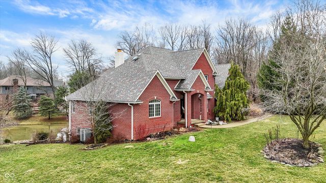 136 W Chalet Drive, Mooresville, IN 46158