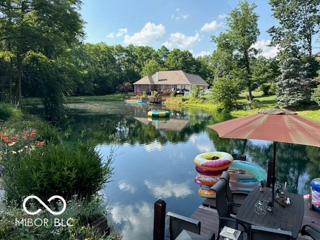 136 W Chalet Drive, Mooresville, IN 46158