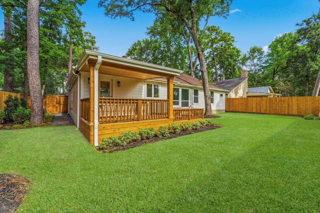 76 Woodhaven Wood Drive, The Woodlands, TX 77380