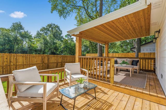 76 Woodhaven Wood Drive, The Woodlands, TX 77380