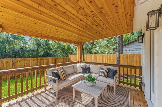 76 Woodhaven Wood Drive, The Woodlands, TX 77380