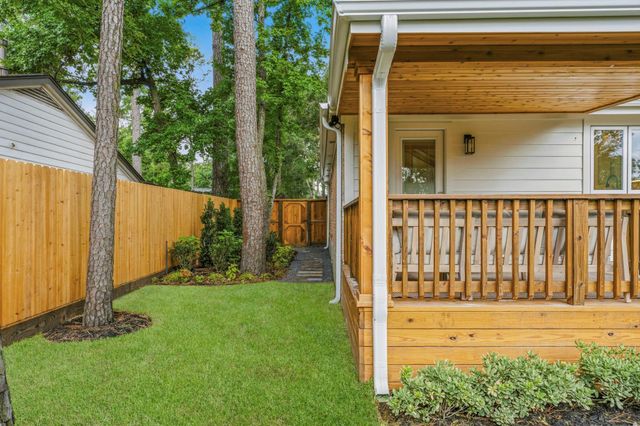 76 Woodhaven Wood Drive, The Woodlands, TX 77380